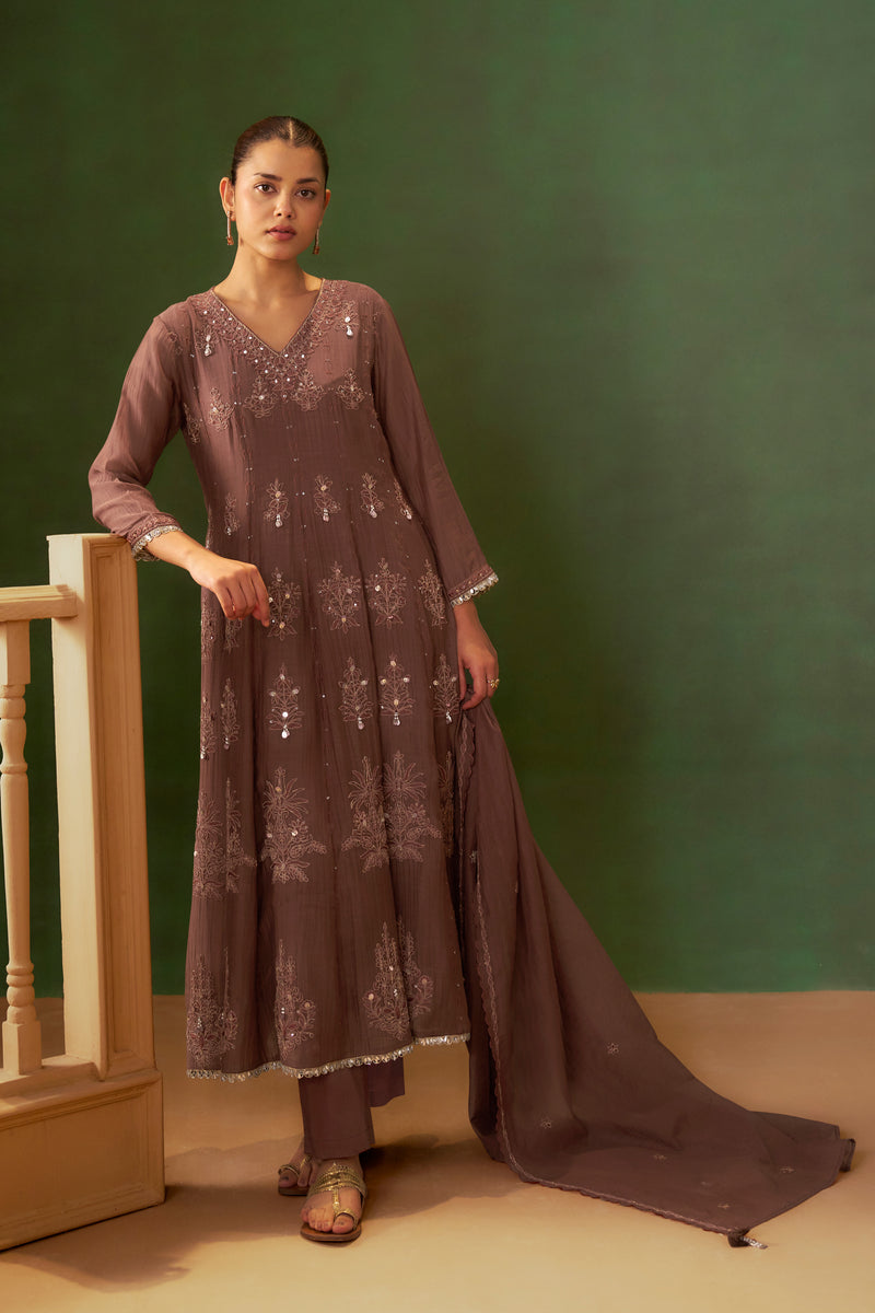 Dusty Mauve Mul Chanderi Handwork Anarkali Set – view 2