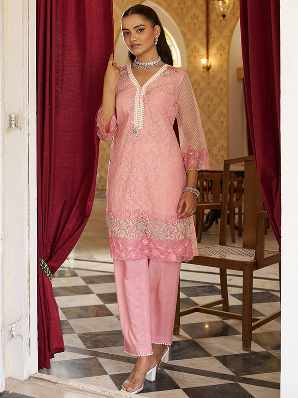 This co-ord set is crafted in raschel knitted fabric with an all-over floral pattern. Shop Now!