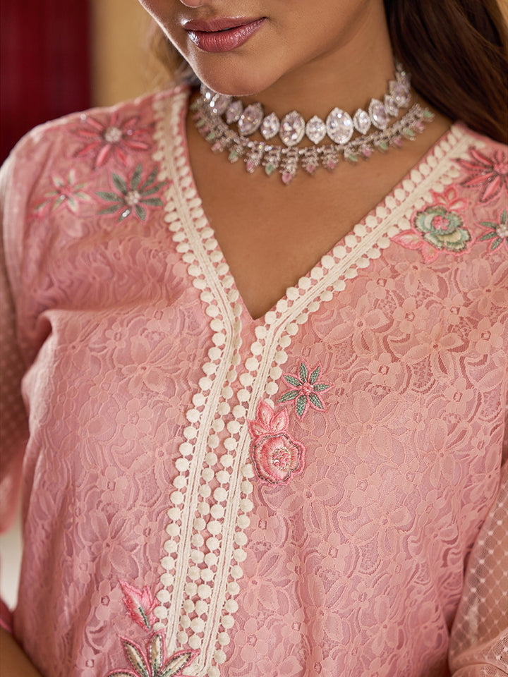 This co-ord set is crafted in raschel knitted fabric with an all-over floral pattern. Shop Now!