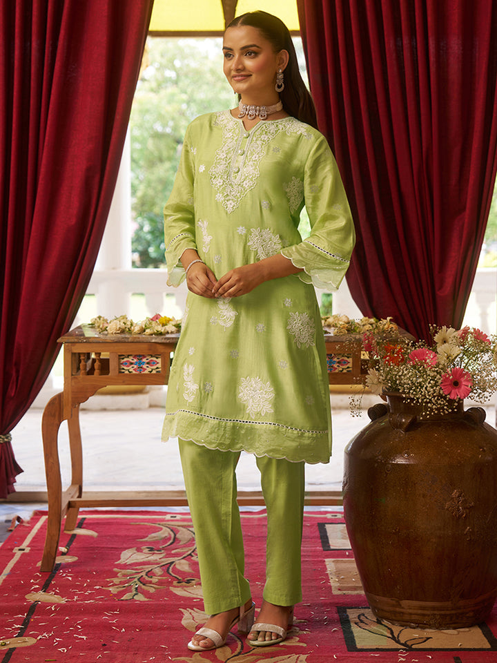 Crafted in luxurious viscose fabric, this co-ord set features a classic round neckline. Shop Now!