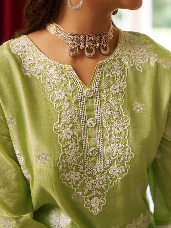Crafted in luxurious viscose fabric, this co-ord set features a classic round neckline. Shop Now!