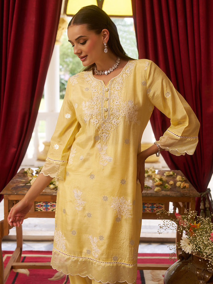 Crafted in luxurious viscose fabric, this co-ord set features a classic round neckline. Shop Now!