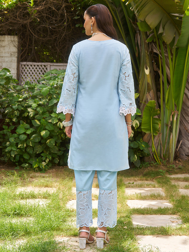 This co-ord set features elegant schiffli lace accents on the hem and sleeves. Shop Now!