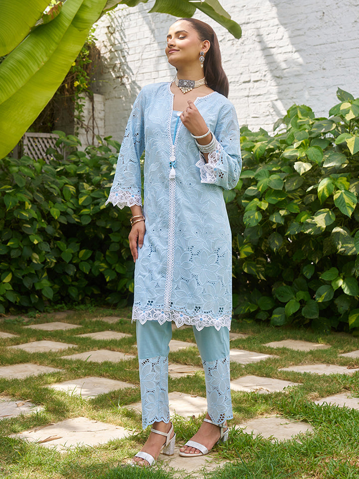 This co-ord set features elegant schiffli lace accents on the hem and sleeves. Shop Now!