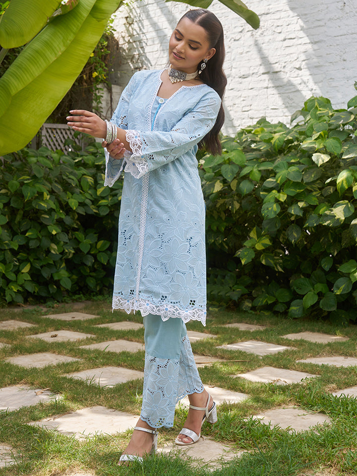 This co-ord set features elegant schiffli lace accents on the hem and sleeves. Shop Now!