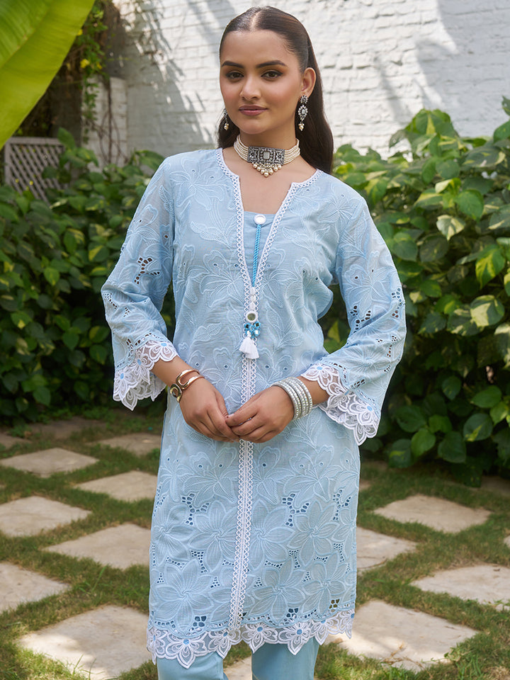 This co-ord set features elegant schiffli lace accents on the hem and sleeves. Shop Now!