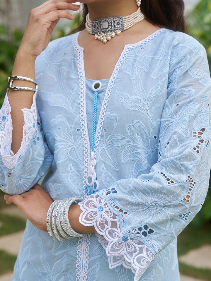 This co-ord set features elegant schiffli lace accents on the hem and sleeves. Shop Now!
