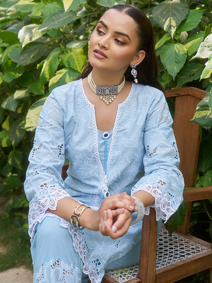 This co-ord set features elegant schiffli lace accents on the hem and sleeves. Shop Now!