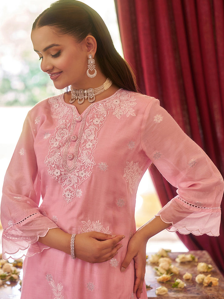 Crafted in luxurious viscose fabric, this co-ord set features a classic round neckline. Shop Now!
