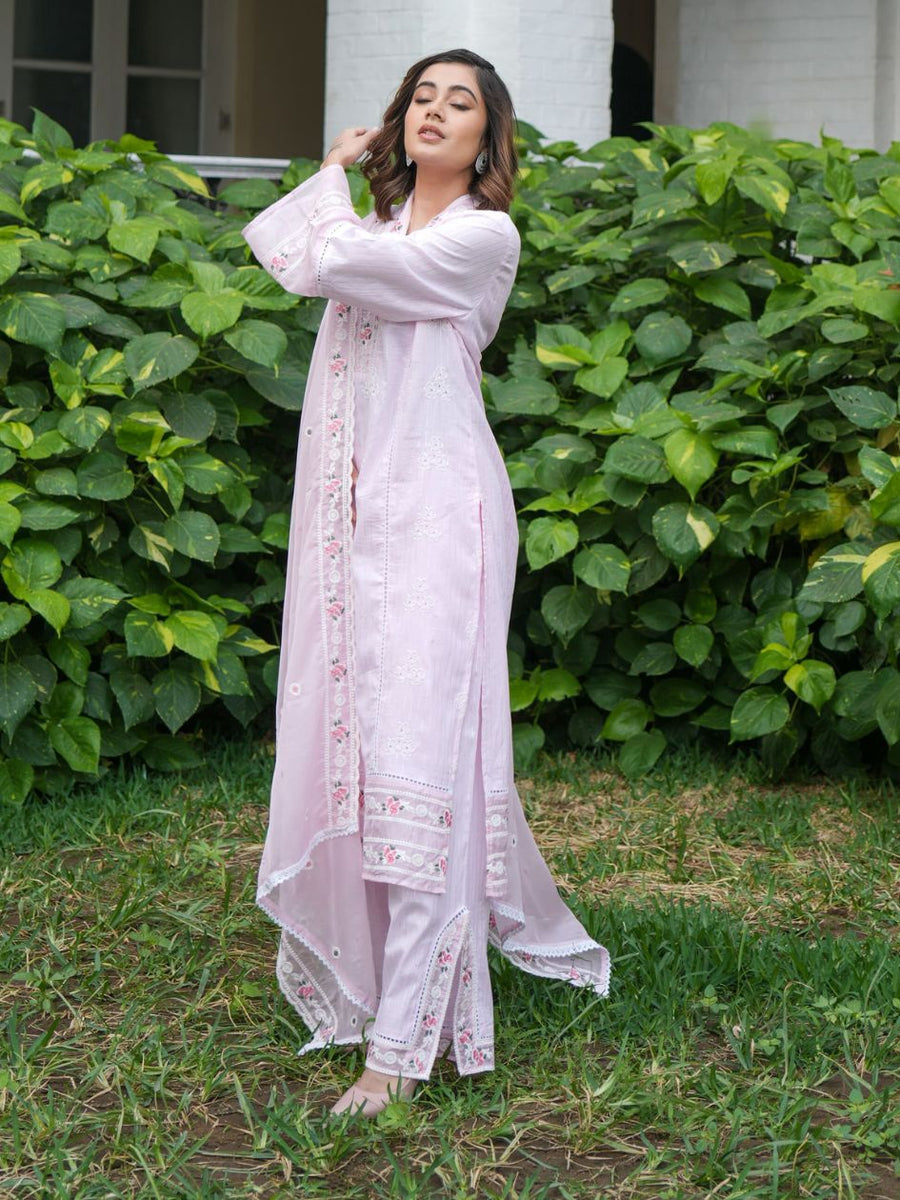 Add a feminine allure to your style with our newly arrived kurta set in pure cotton. Shop Now!