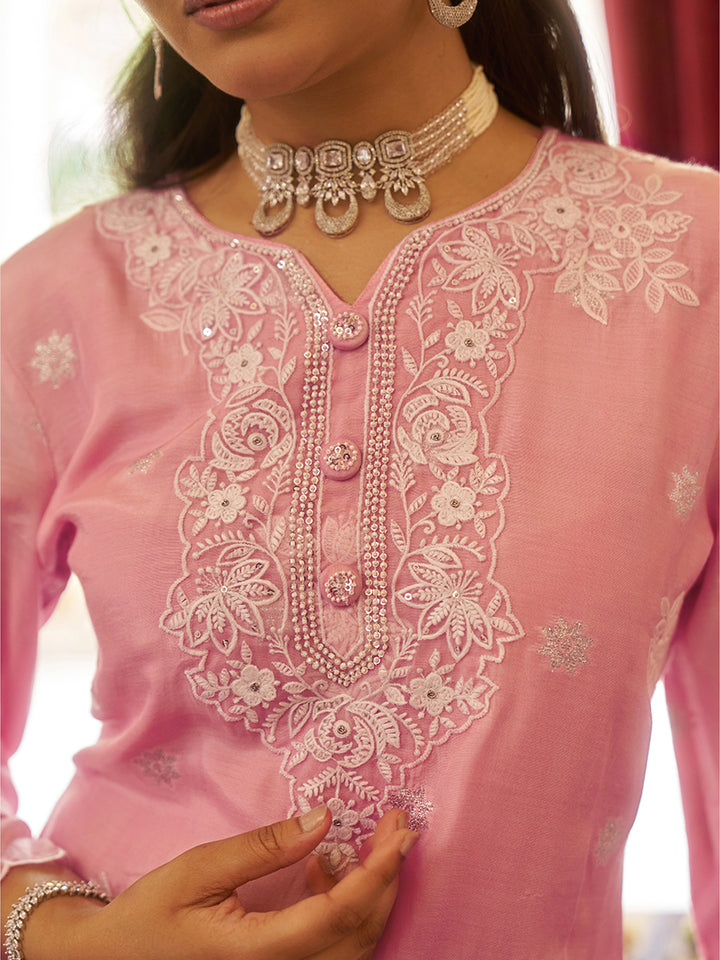 Crafted in luxurious viscose fabric, this co-ord set features a classic round neckline. Shop Now!