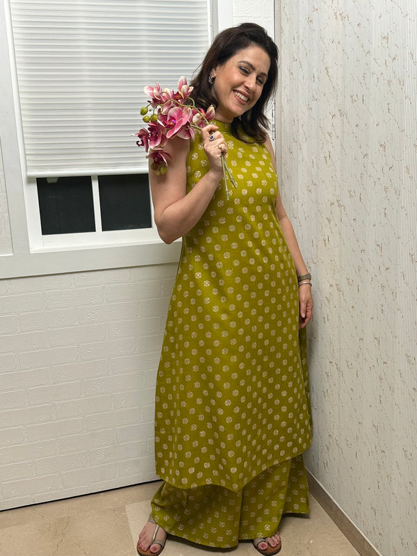 Floral Printed Sleeveless Pleated A-Line Kurta With Palazzos