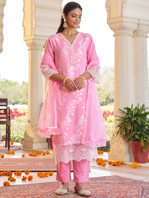 This Kurta Set with Organza Dupatta features a stunning floral jacquard pattern. Shop Now!