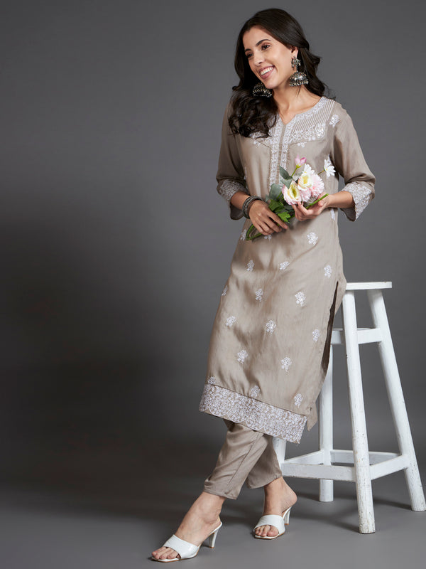 Ethnic Motifs Embroidered Thread Work Kurta with Trousers
